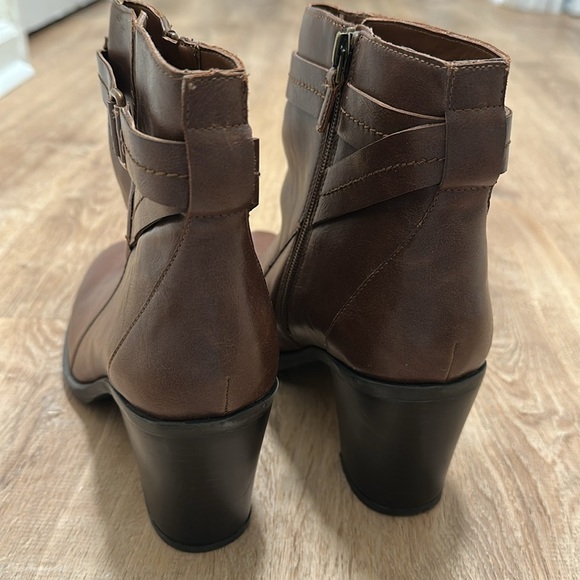 FRANCO SARTO | Women's Nino Boots in Acorn - Picture 5 of 8